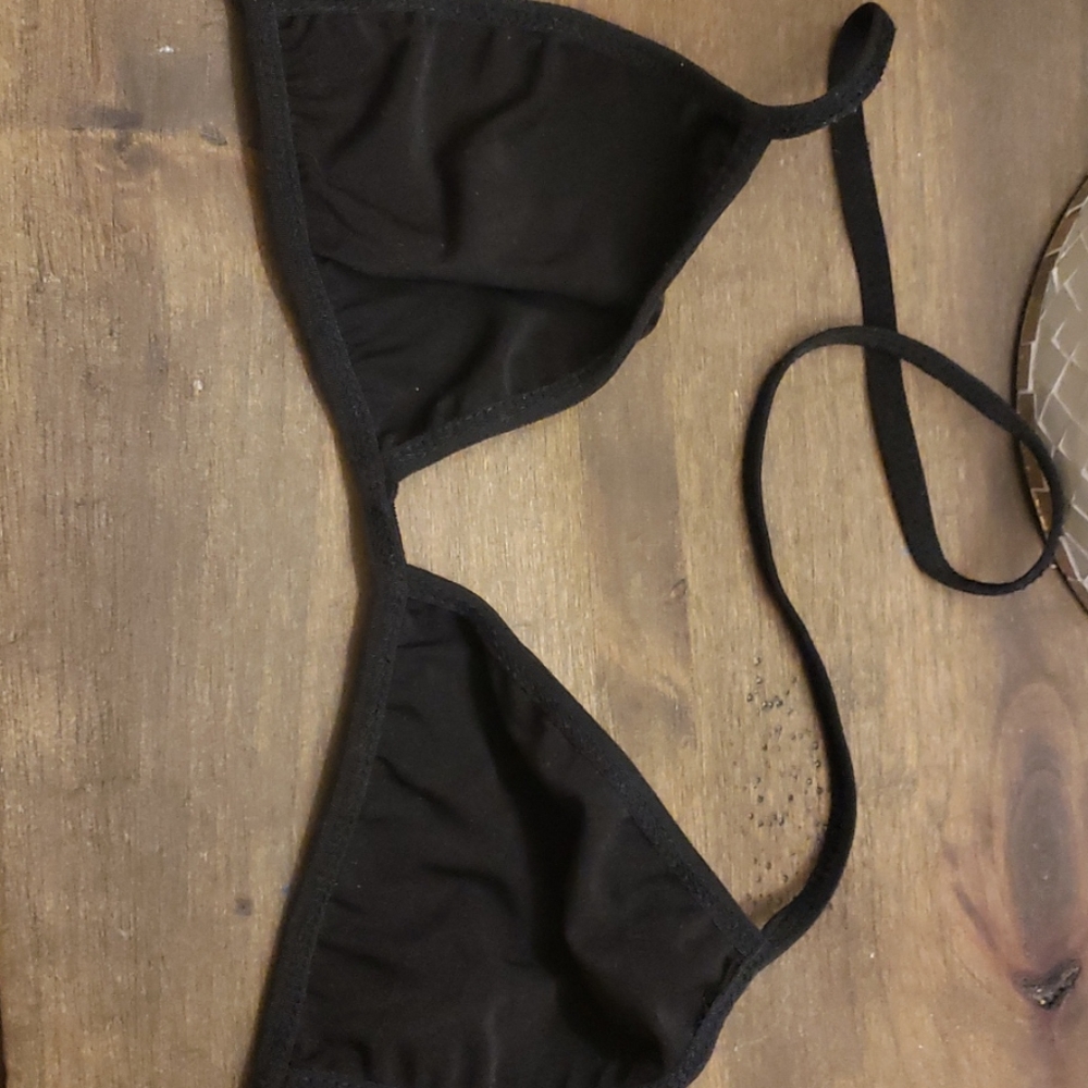 Mini Bikini - Picture 4 of 5